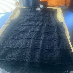 Lace Tiered Sleeveless Blouse - Black
